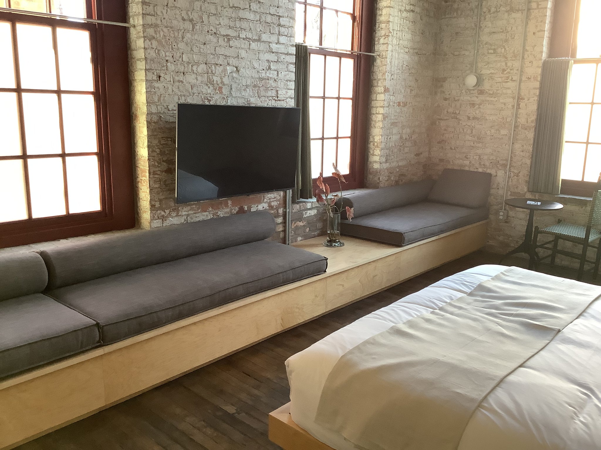 Pocket Book Factory Hotel - Hudson, NY